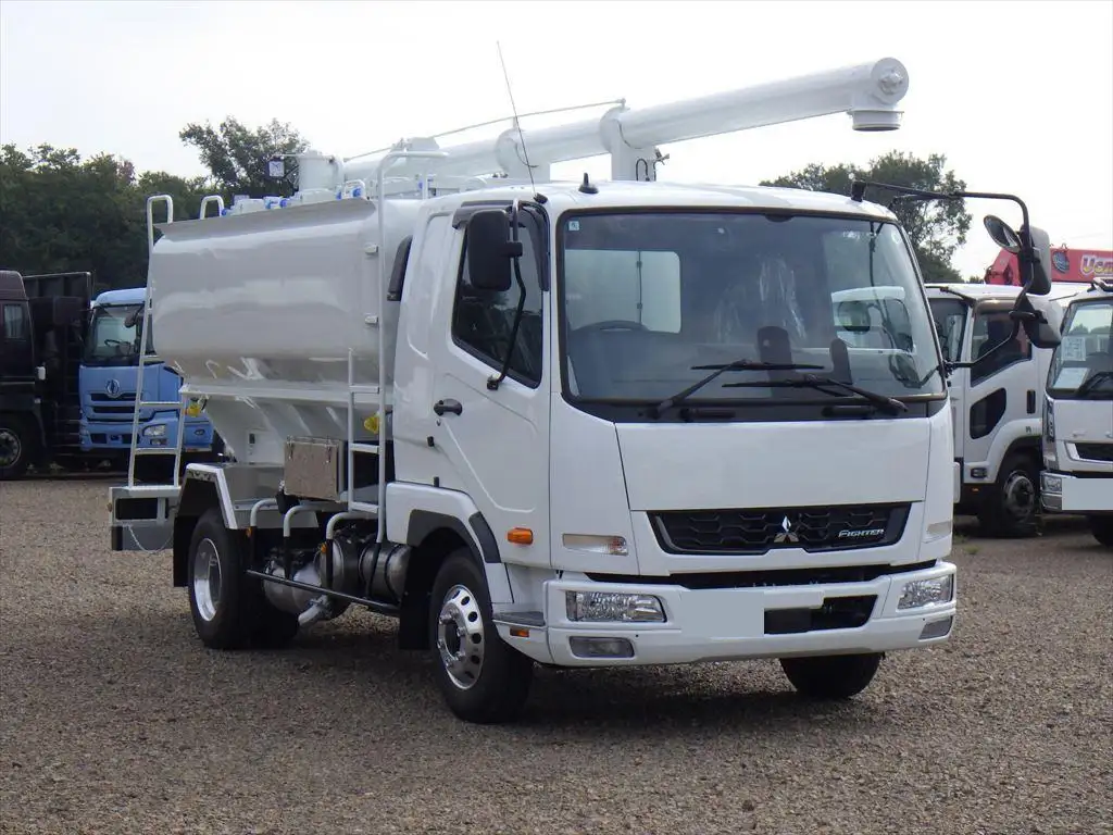 三菱 ファイター  タンク車 2KG-FK62F R7｜画像2
