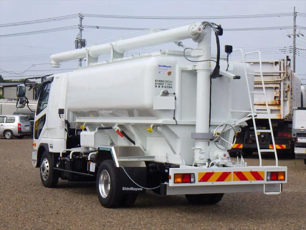 三菱 ファイター  タンク車 2KG-FK62F R7｜画像4