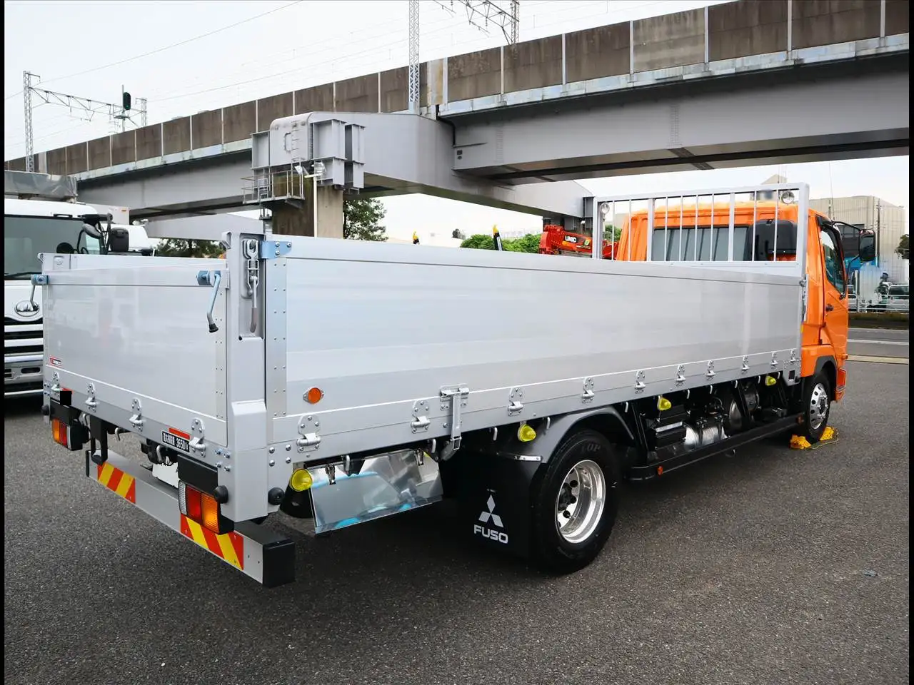 三菱 ファイター  平ボディ 2KG-FK62F R7｜画像3