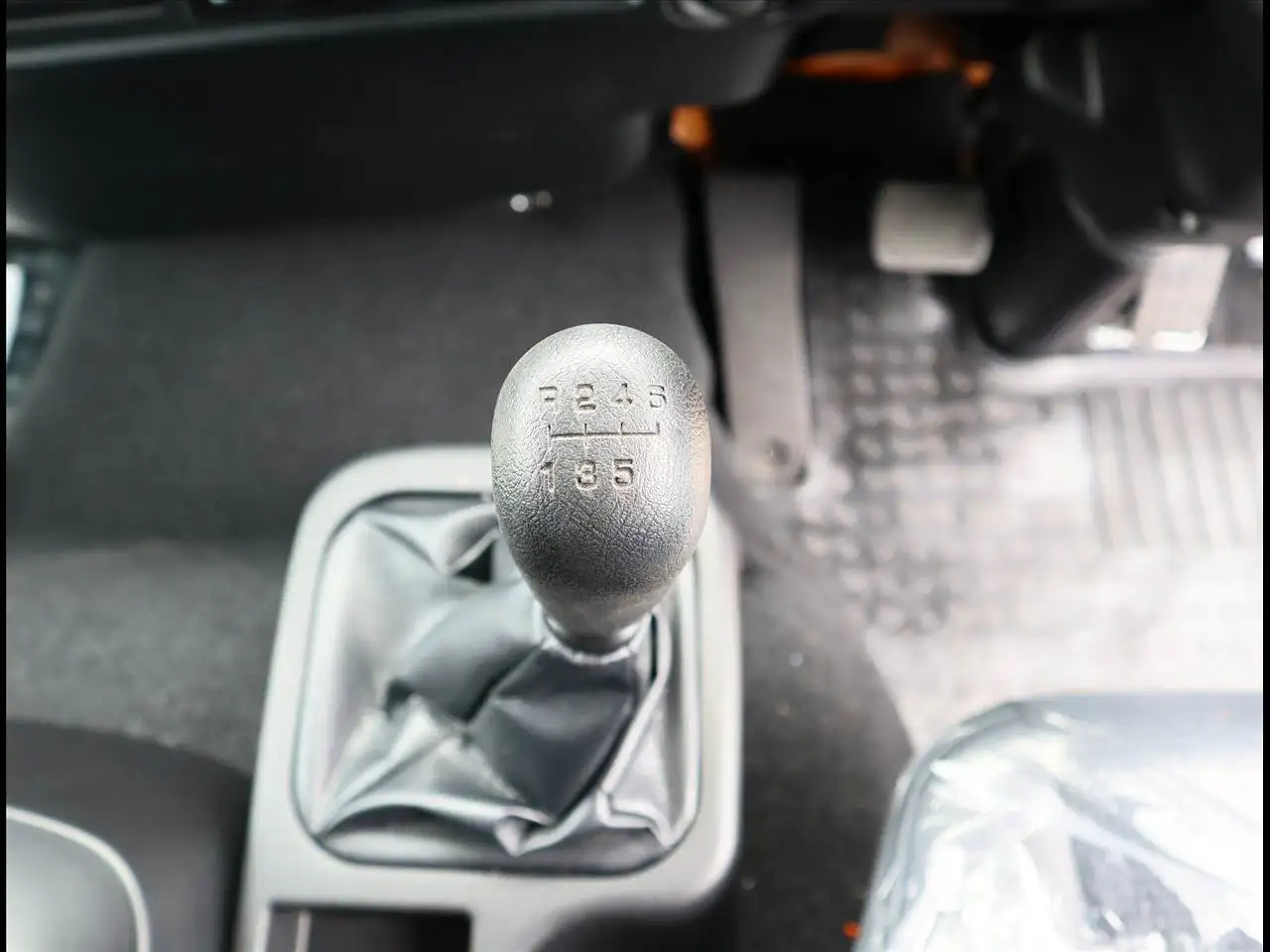 三菱 ファイター  平ボディ 2KG-FK62F R7｜画像15