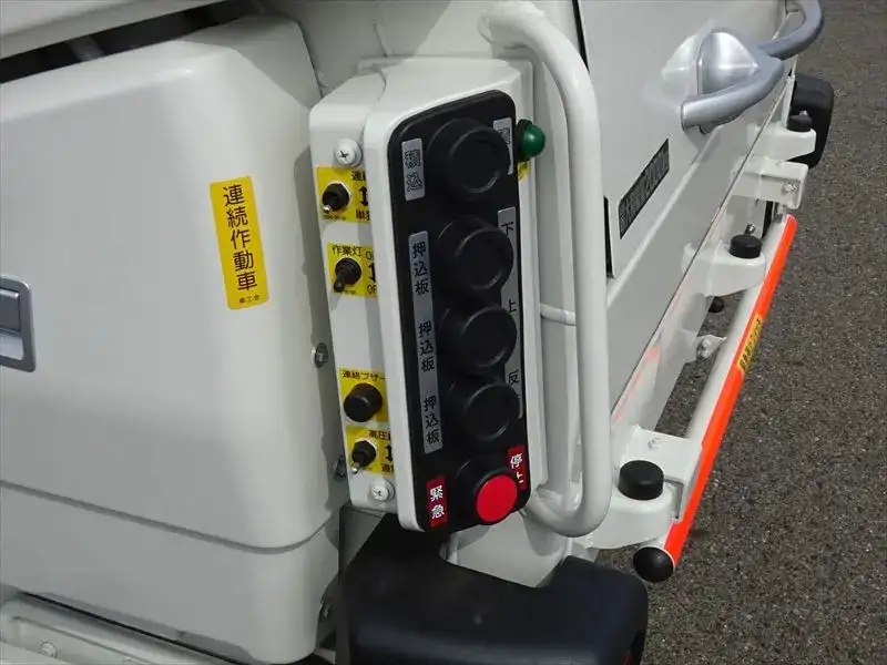 日野 デュトロ  パッカー車(塵芥車) 2KG-XZU605M R7｜画像9