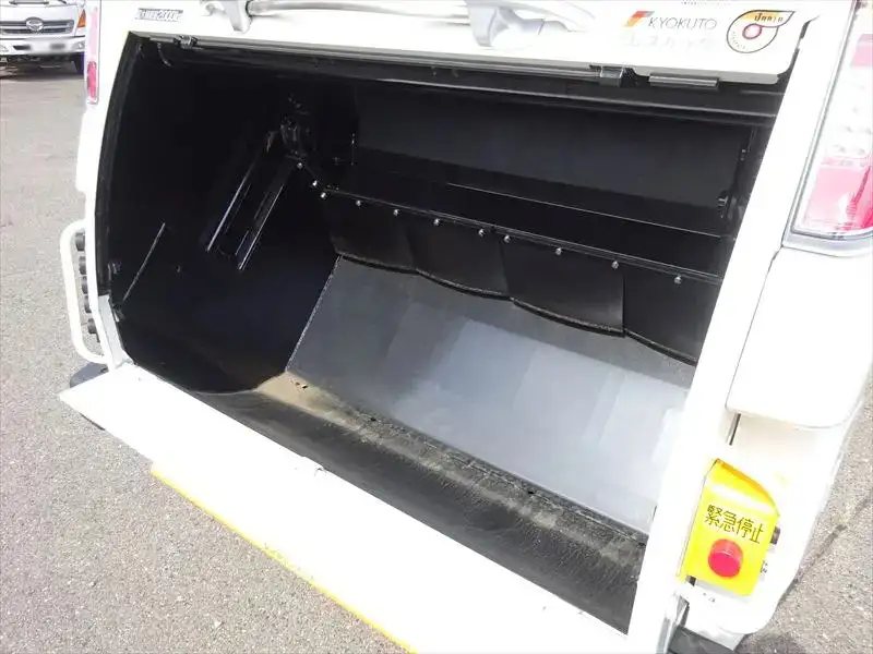 日野 デュトロ  パッカー車(塵芥車) 2KG-XZU605M R7｜画像6