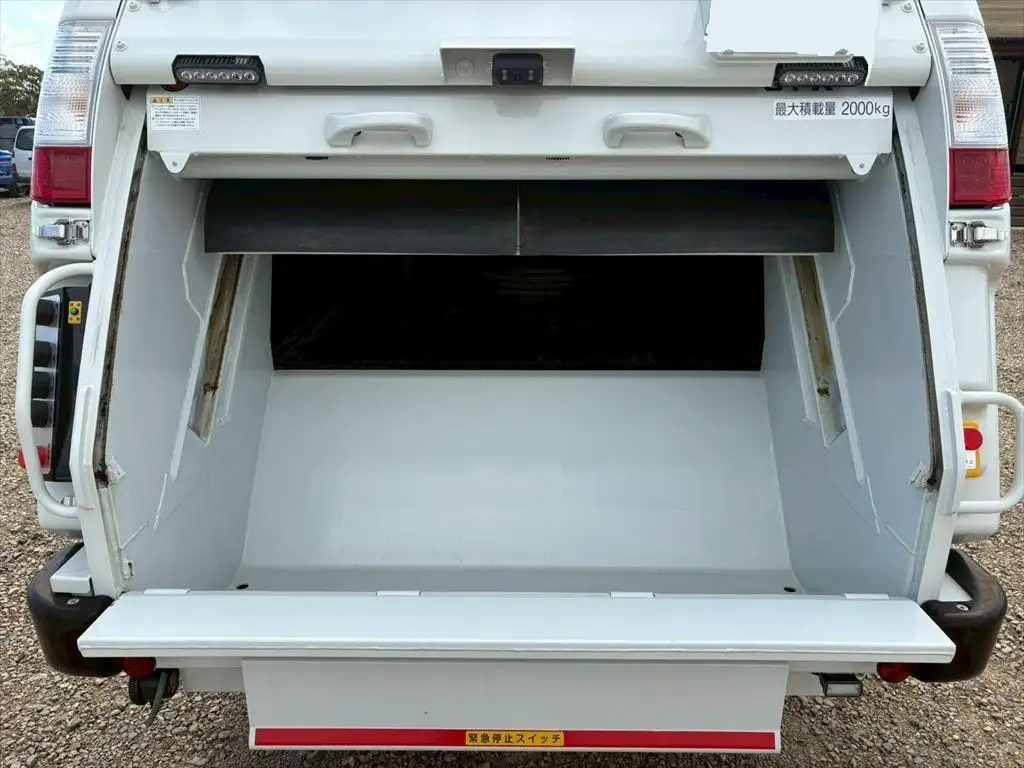 三菱 キャンター  パッカー車(塵芥車) 2RG-FEAV0 R6｜画像6