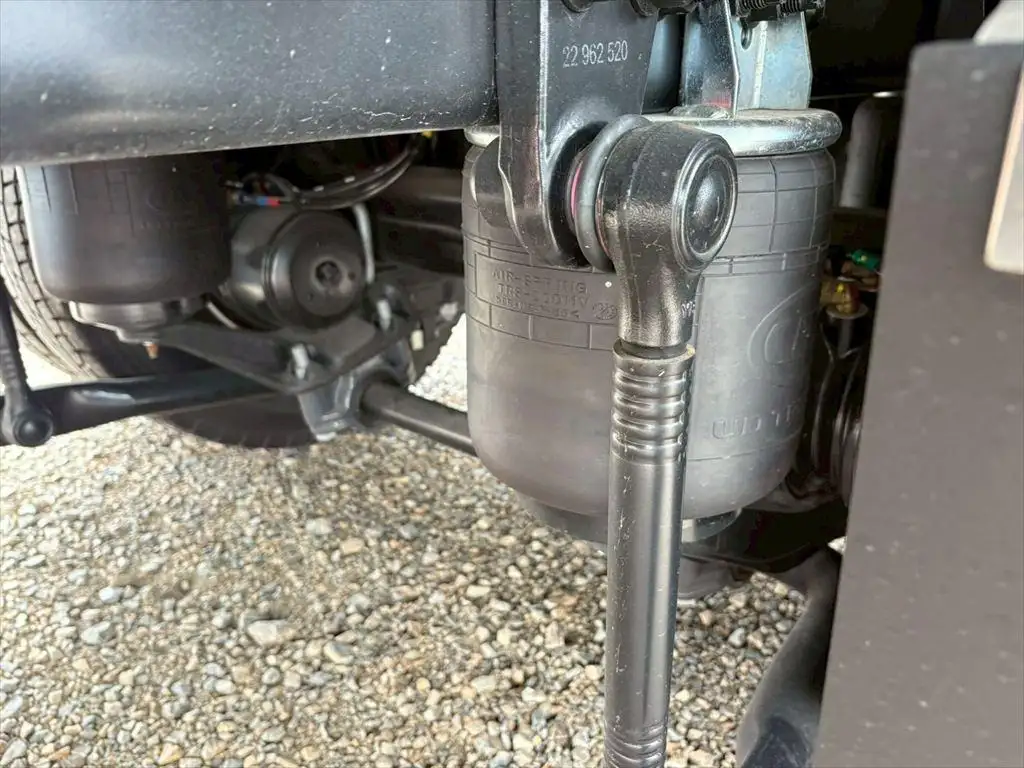 日産UD クオン  冷凍冷蔵 2PG-CD4FA R7|画像18