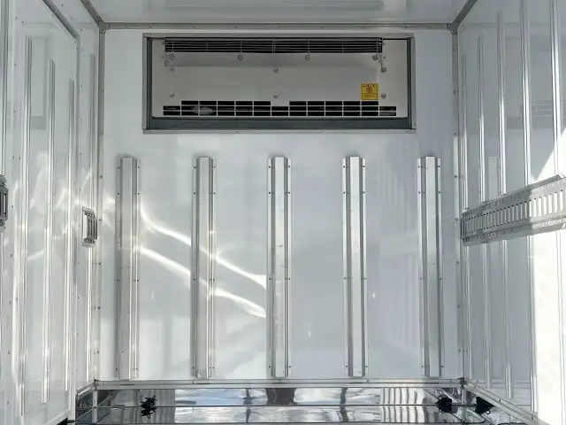 いすゞ エルフ  冷凍冷蔵 2RG-NJR88AM R6｜画像6