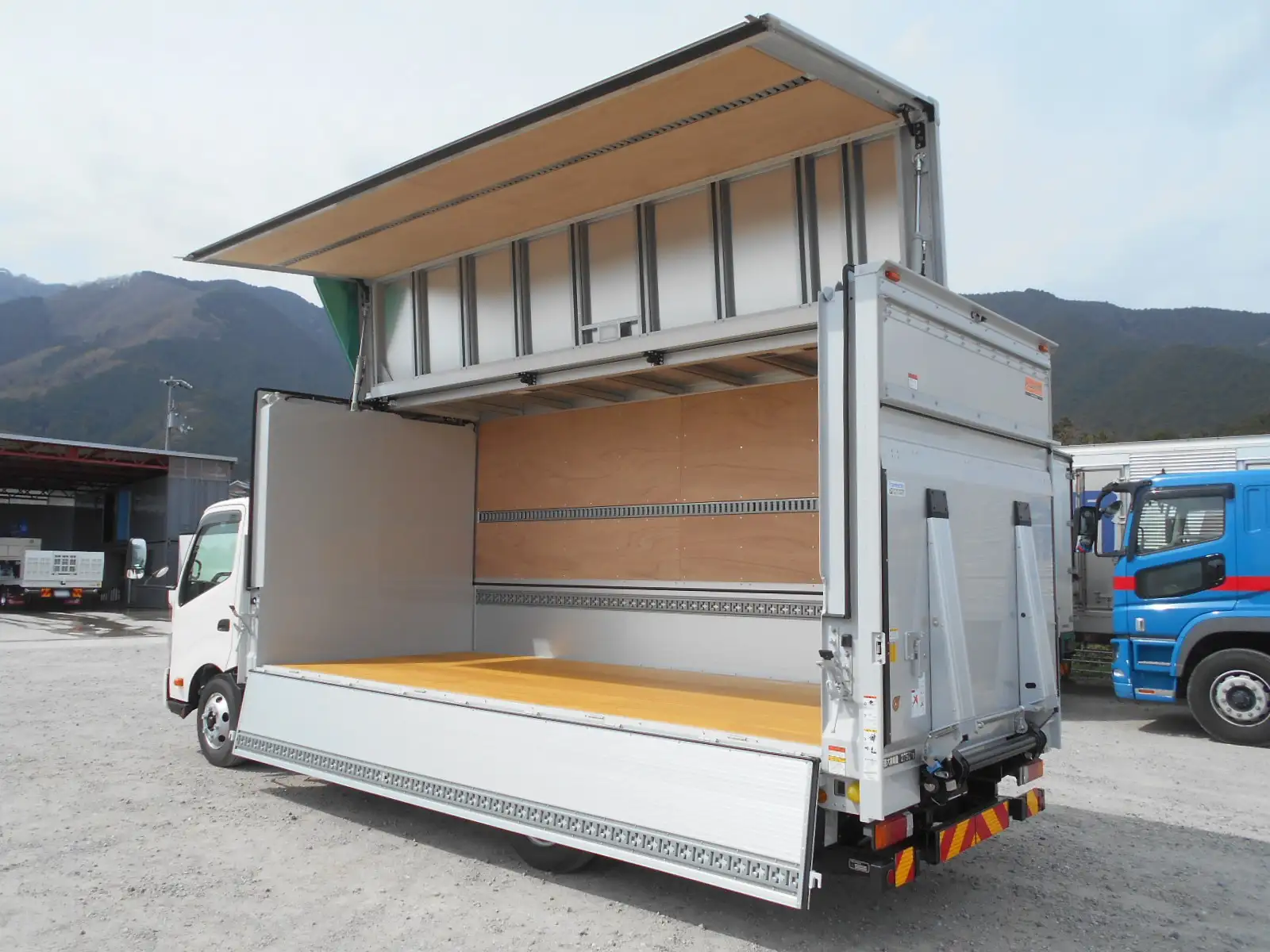 日野 デュトロ  ウイング 2KG-XZU722M R6|画像5