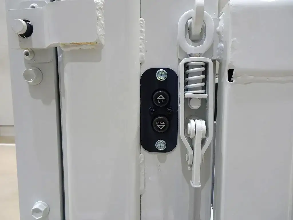 三菱 キャンター  平ボディ 2RG-FBA20 R7｜画像7