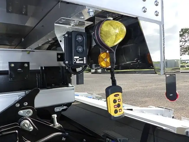 日野 レンジャー  冷凍冷蔵 2KG-FD2ABG R7｜画像10