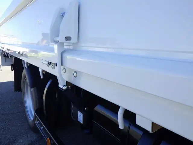 三菱 キャンター  平ボディ 2RG-FEB50 R7｜画像9