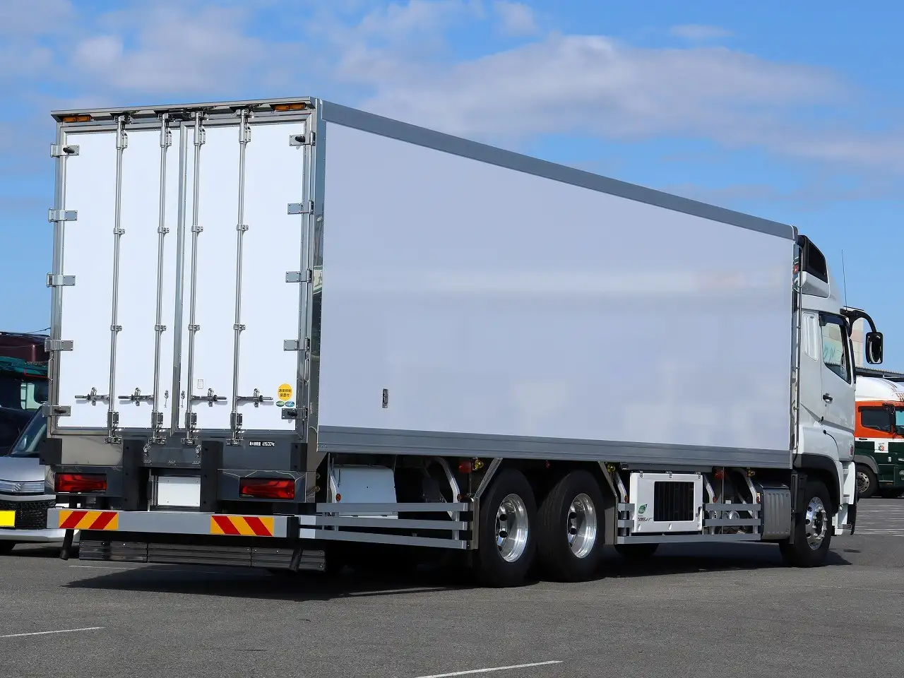 三菱 スーパーグレート  冷凍冷蔵 2PG-FU84HZ R7｜画像2