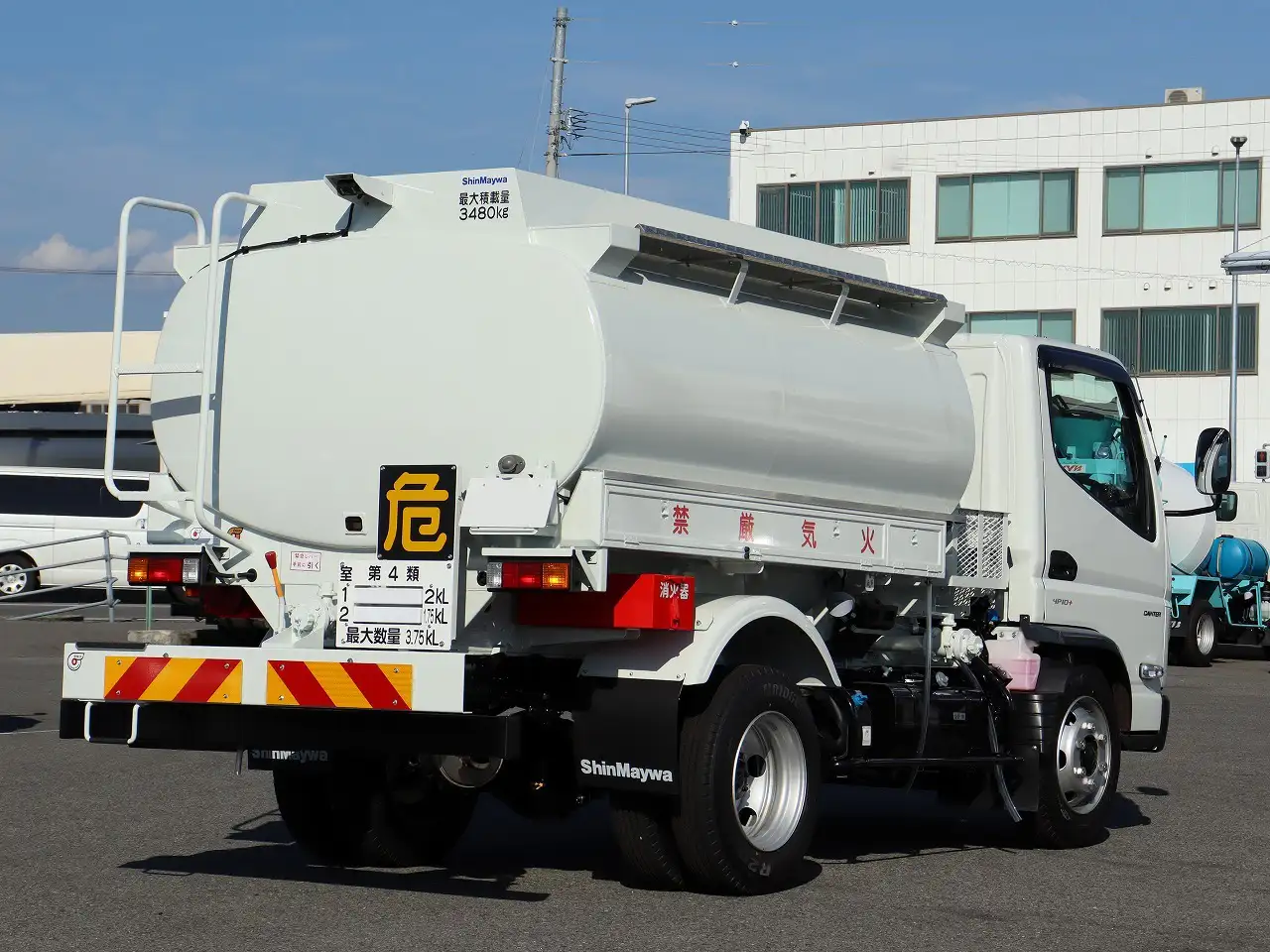 三菱 キャンター  タンク車 2PG-FEA80 R7｜画像3