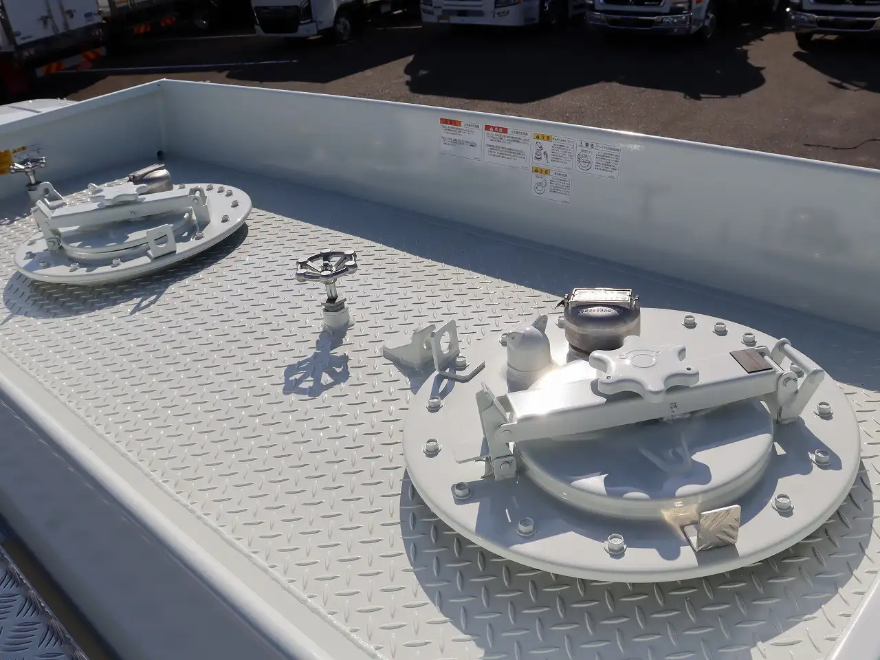 三菱 キャンター  タンク車 2PG-FEA80 R7｜画像7