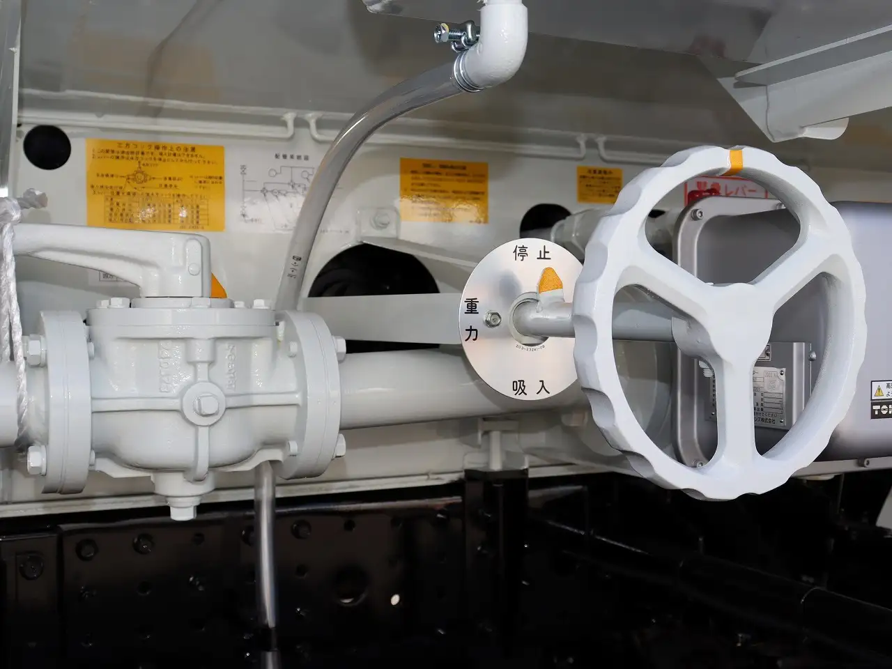 三菱 キャンター  タンク車 2PG-FEA80 R7｜画像11