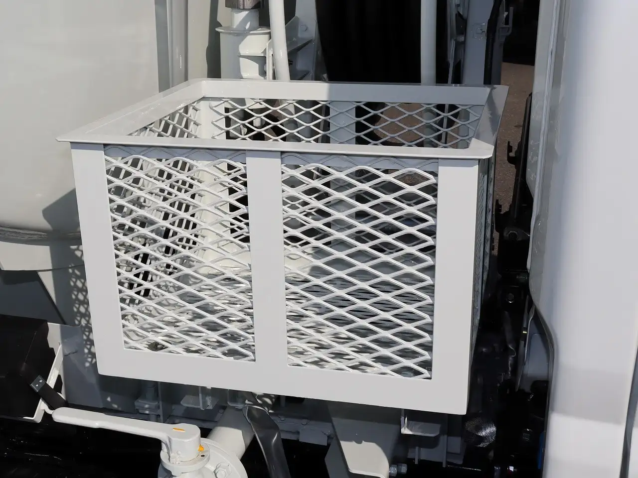 三菱 キャンター  タンク車 2PG-FEA80 R7｜画像10