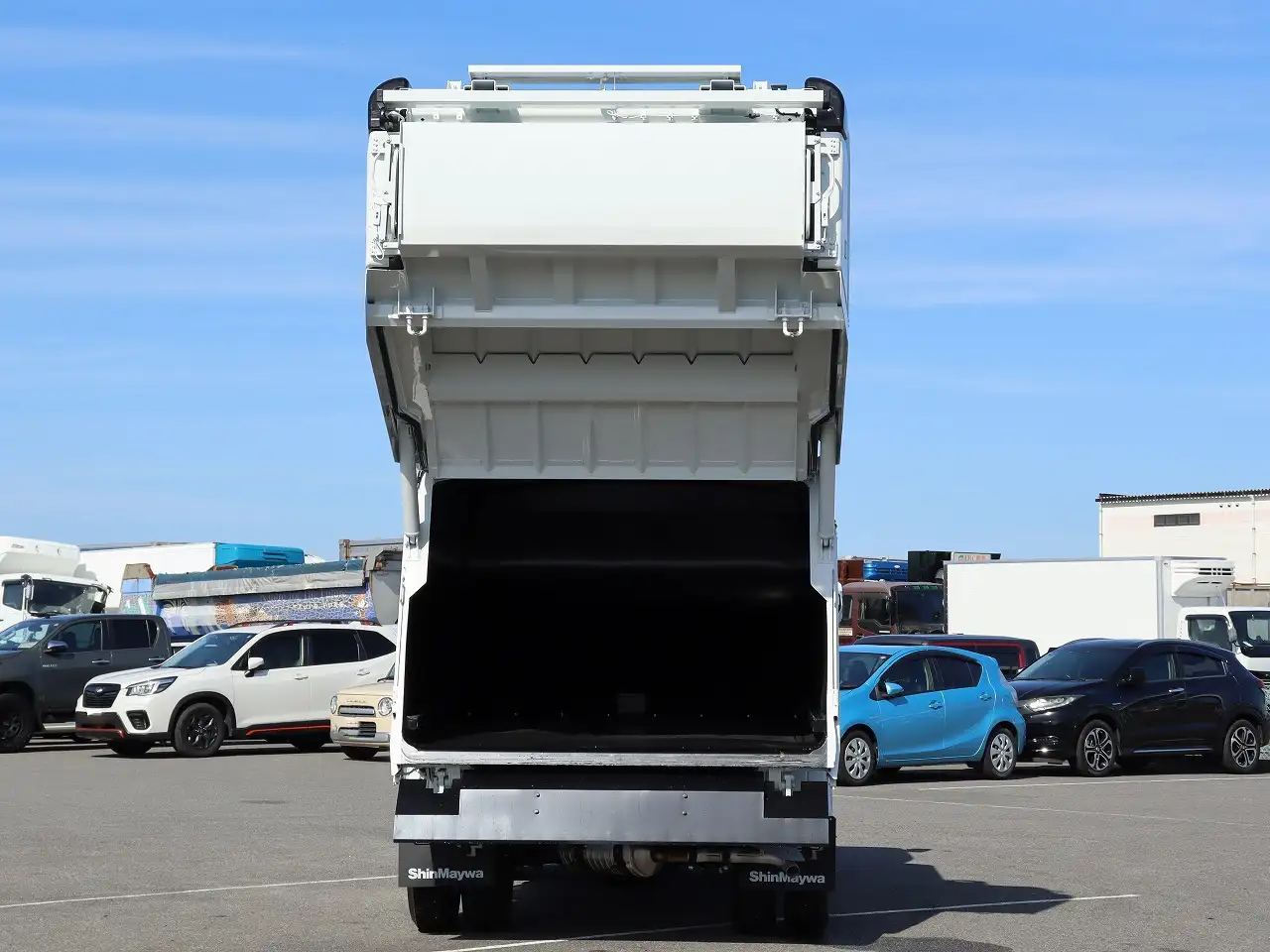 三菱 キャンター  パッカー車(塵芥車) 2PG-FEB90 R7｜画像4