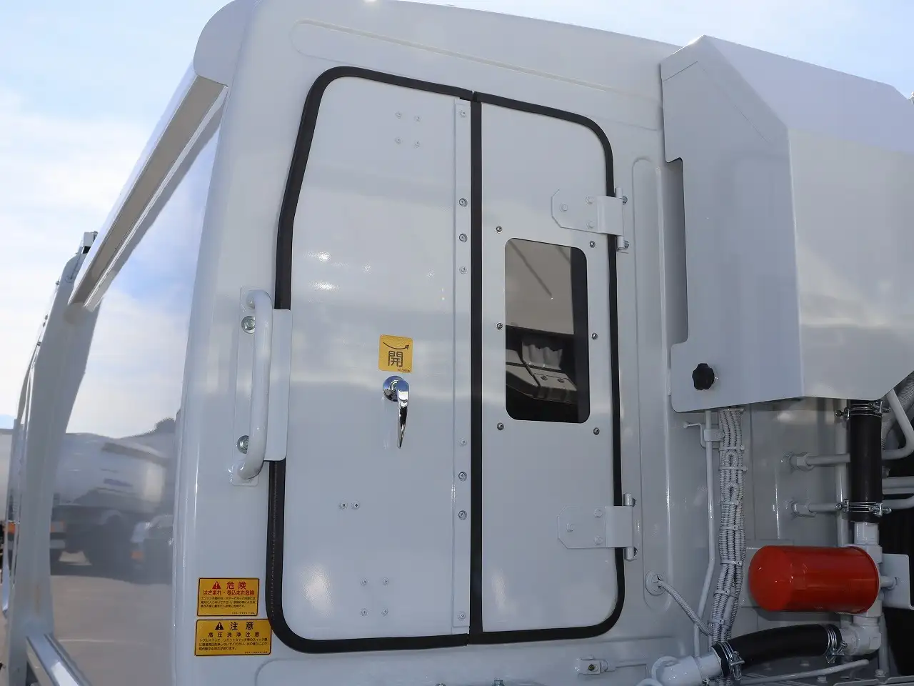 三菱 キャンター  パッカー車(塵芥車) 2PG-FEB90 R7｜画像8