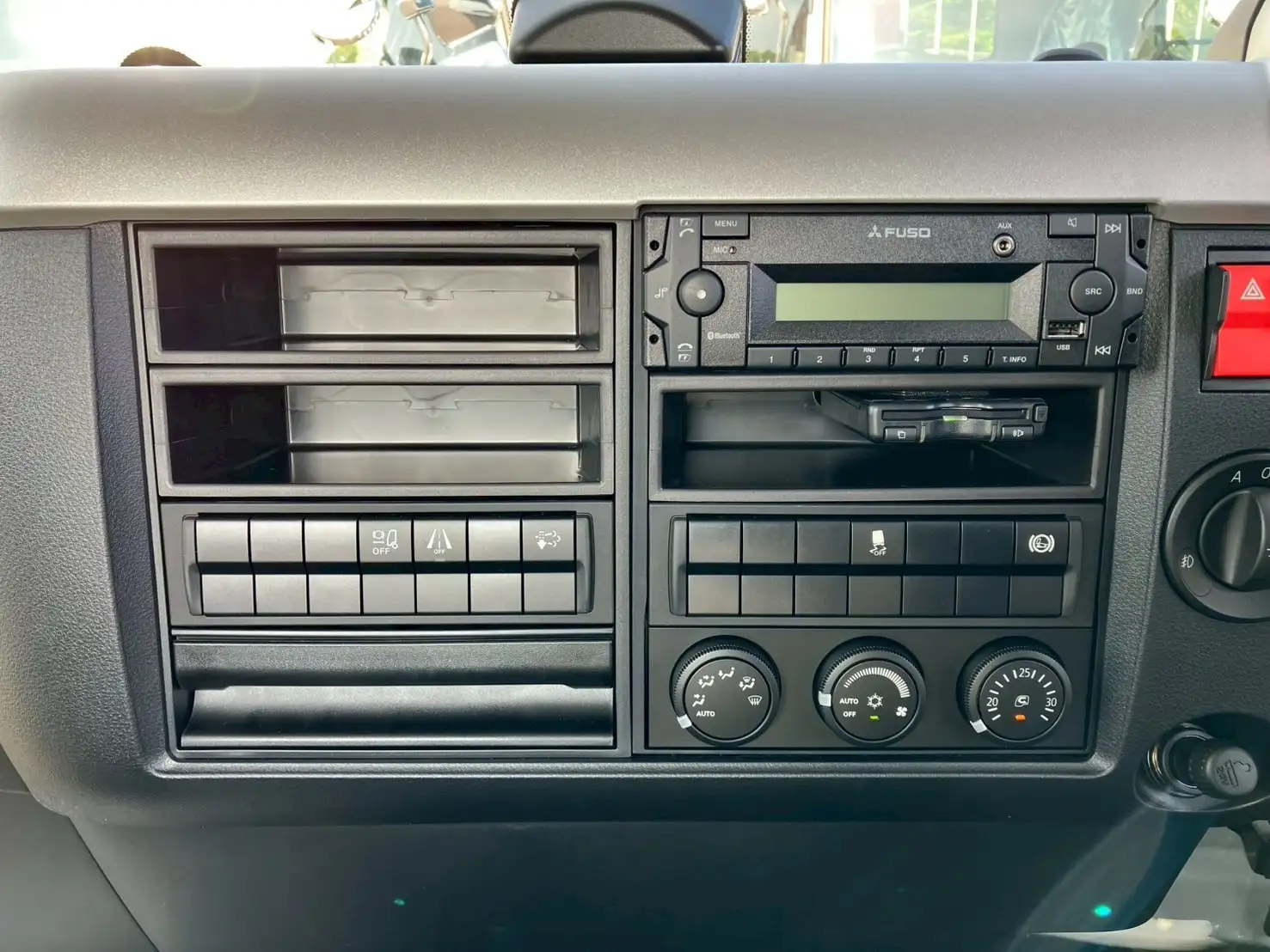 三菱 ファイター  平ボディ 2KG-FK62F R7｜画像12