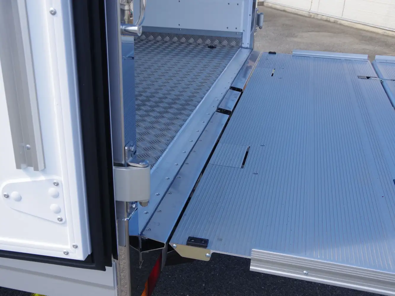 三菱 ファイター  冷凍冷蔵 2KG-FK65F R7｜画像13