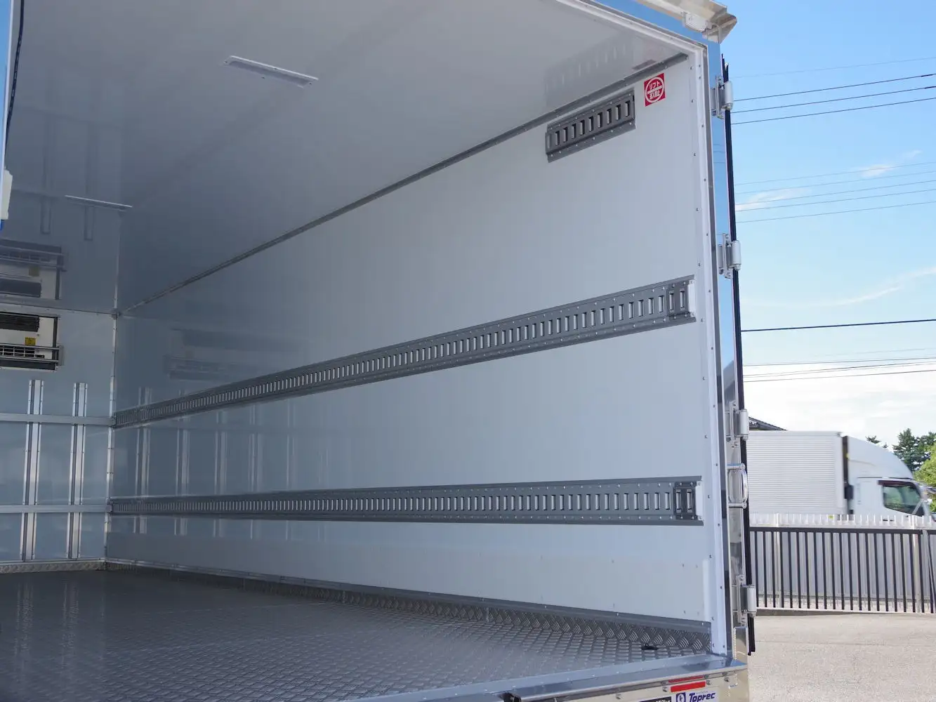 三菱 ファイター  冷凍冷蔵 2KG-FK65F R7｜画像12