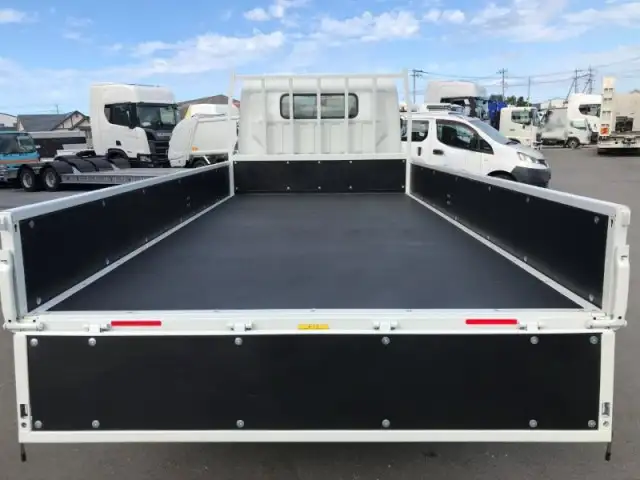 三菱 キャンター  平ボディ 2RG-FEB50 R7｜画像4