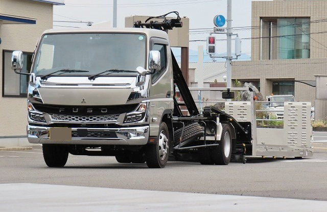 三菱 キャンター 車両重機運搬 セーフティーローダー