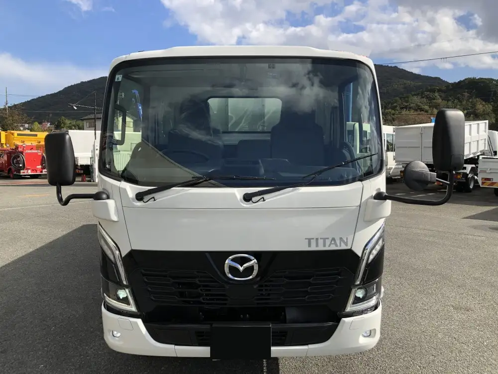 マツダ タイタン  平ボディ 2RG-LMR88C R6｜画像2