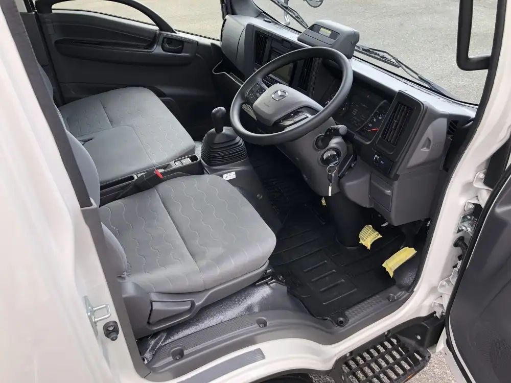 マツダ タイタン  平ボディ 2RG-LMR88C R6｜画像8