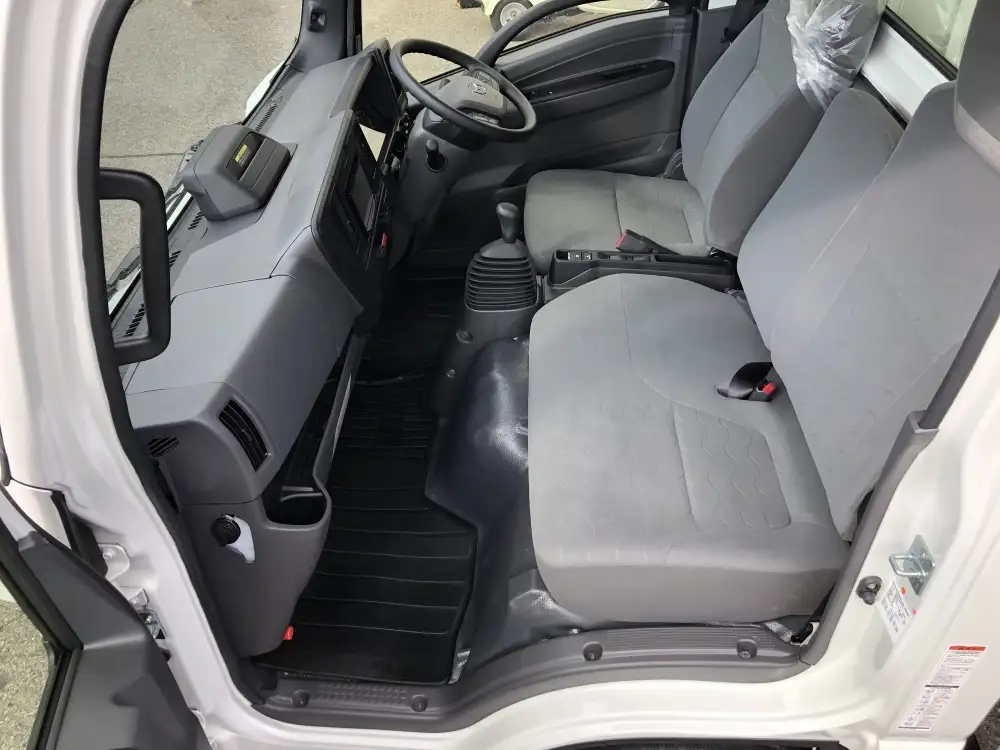 マツダ タイタン  平ボディ 2RG-LMR88C R6｜画像9