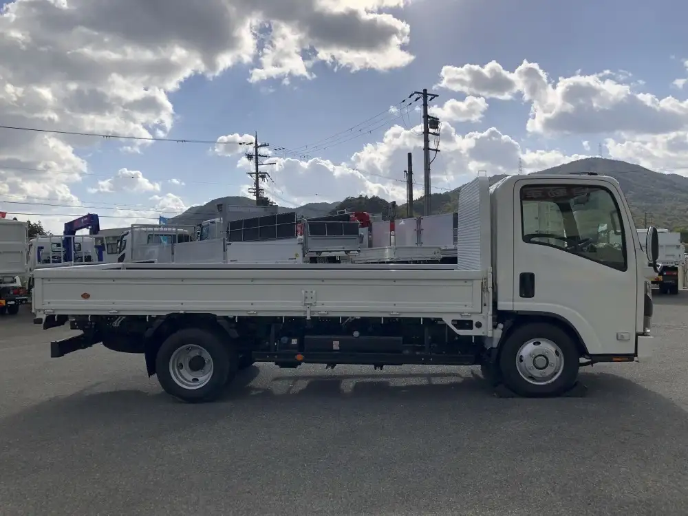 マツダ タイタン  平ボディ 2RG-LMR88C R6｜画像3