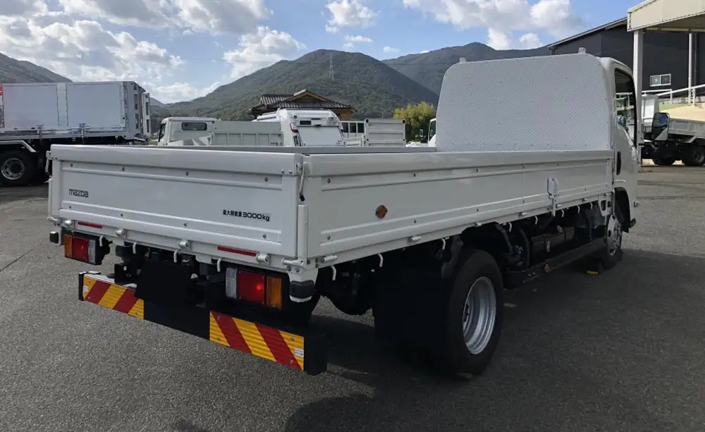 マツダ タイタン  平ボディ 2RG-LMR88C R6｜画像4