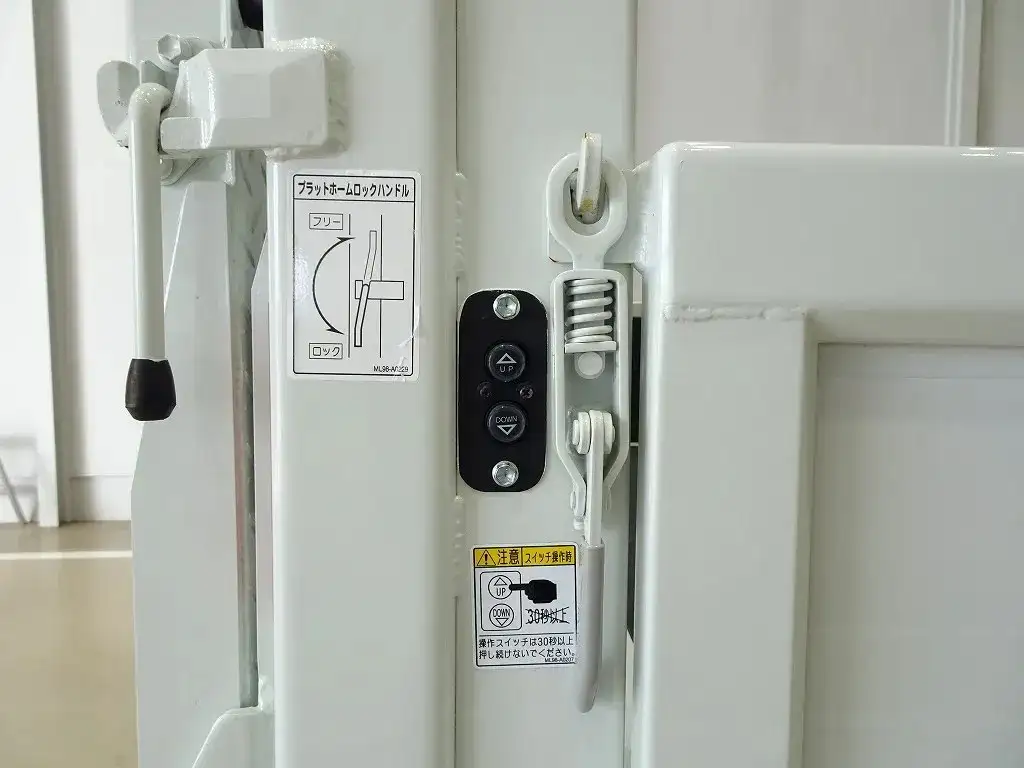 三菱 キャンター  平ボディ 2RG-FBA20 R7｜画像7