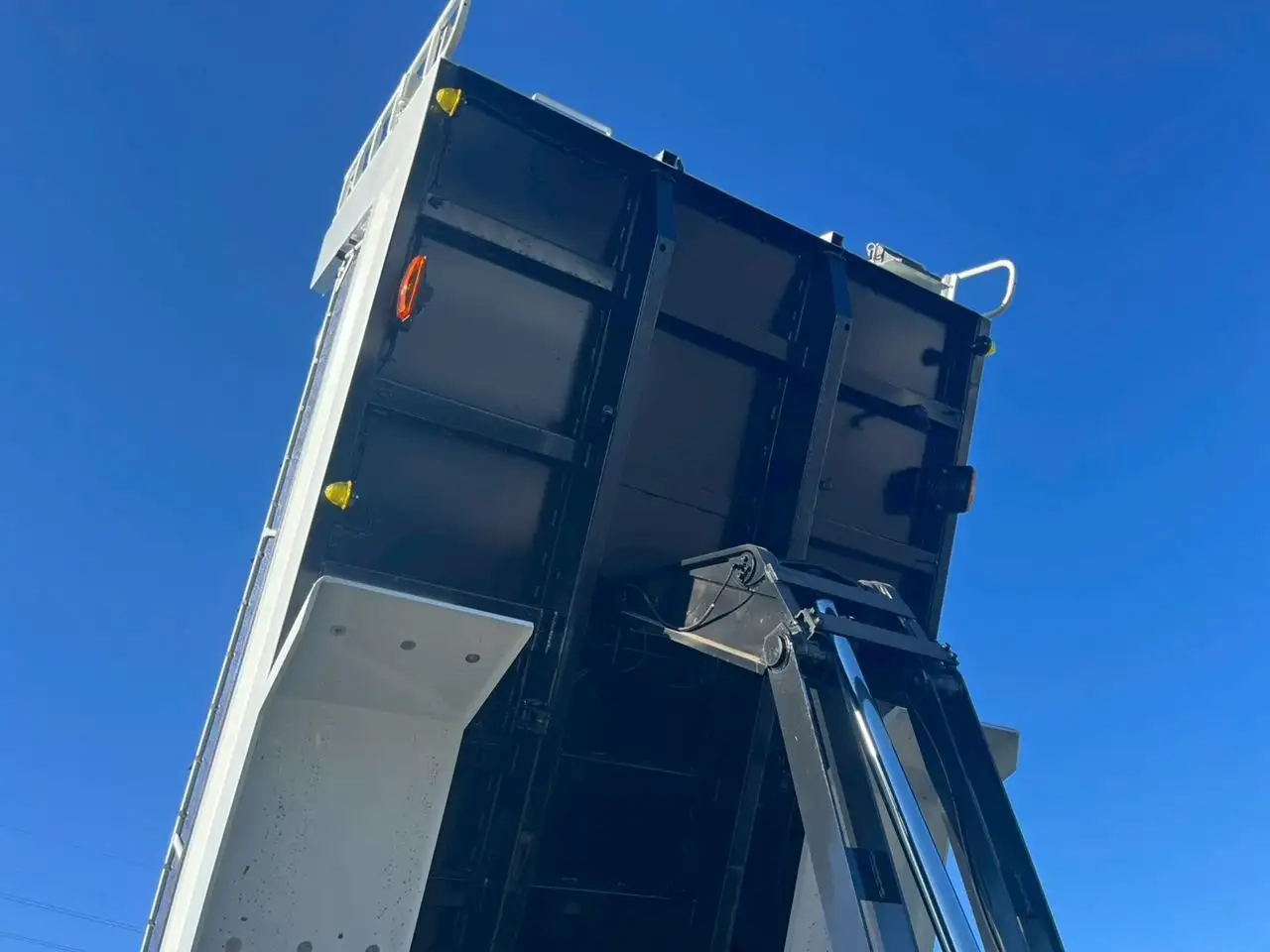 三菱 スーパーグレート  ダンプ 2KG-FV70HX R6｜画像14