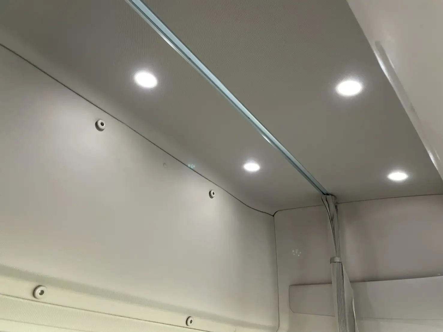 日野 プロフィア  ウイング 2DG-FW1AHC R6｜画像14