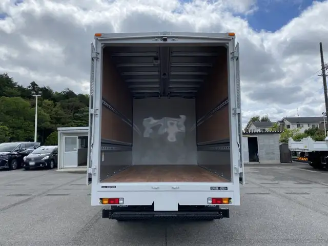 三菱 キャンター  ウイング 2PG-FEB90 R6｜画像9