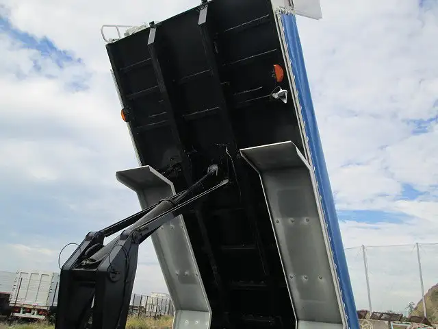 日野 プロフィア  ダンプ 2DG-FS1AGE R6｜画像15