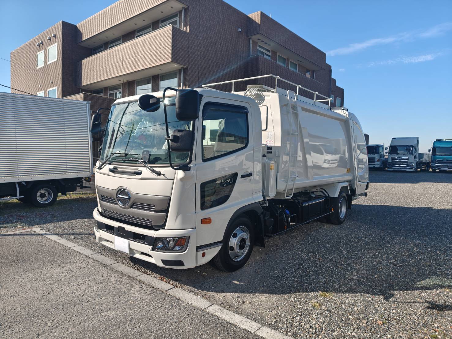 日野 レンジャー パッカー車(塵芥車)