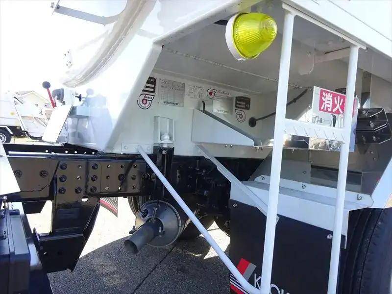 三菱 キャンター  タンク車 2PG-FEB90 R6｜画像18