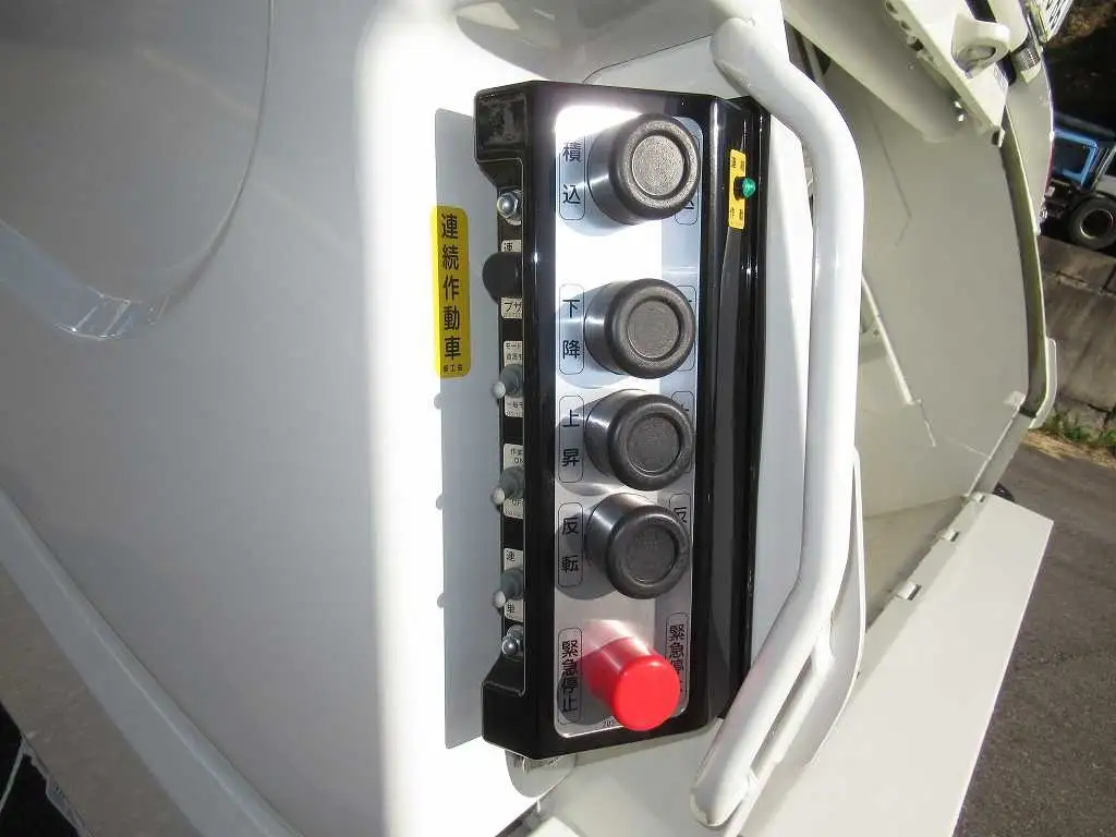 日野 デュトロ  パッカー車(塵芥車) 2KG-XZU710M R6｜画像10
