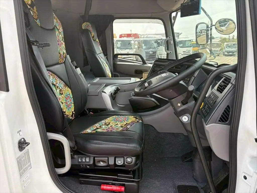 日産UD クオン  トラクター 2DG-GW6EAH R7｜画像12