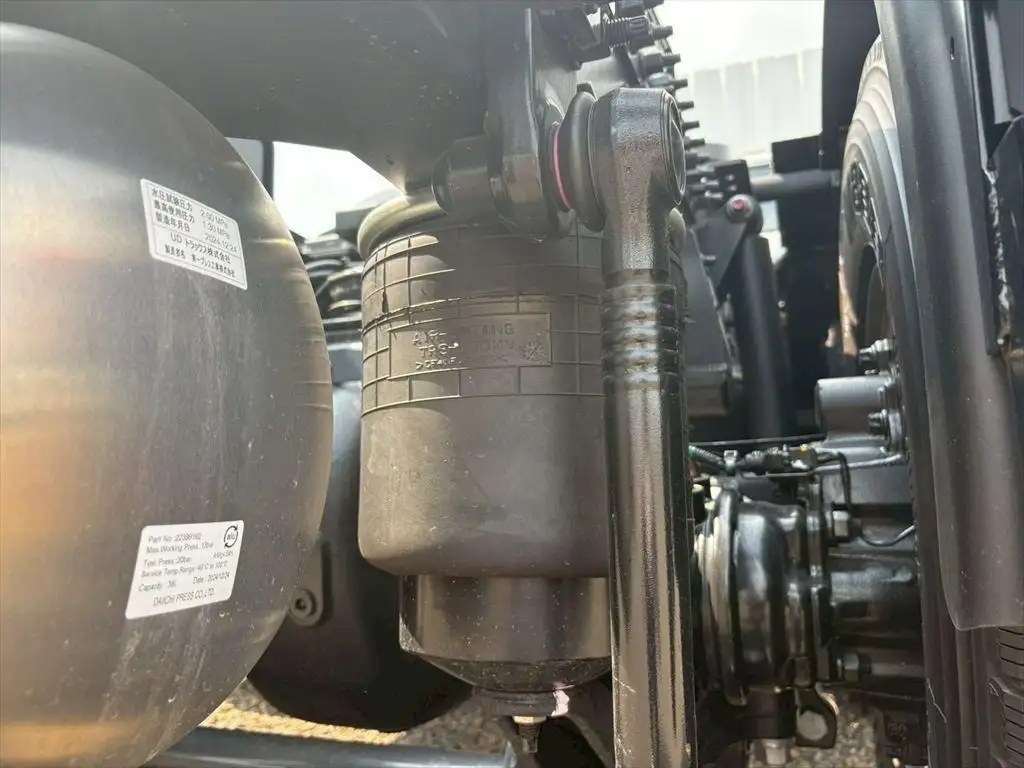 日産UD クオン  トラクター 2DG-GW6EAH R7｜画像17