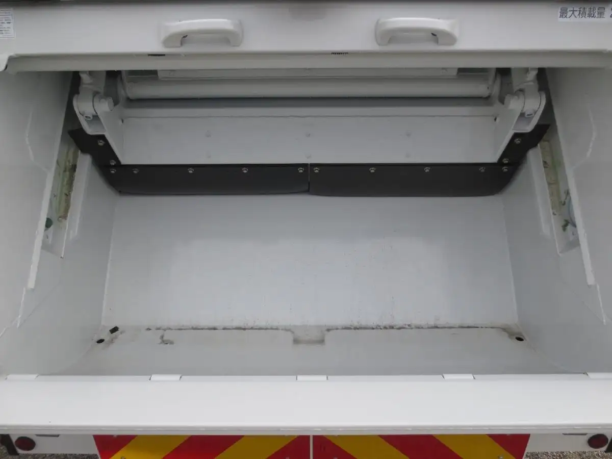 三菱 キャンター  パッカー車(塵芥車) 2PG-FEB90 R7｜画像9