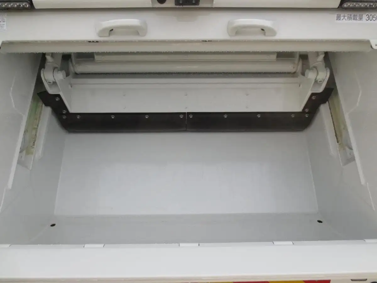 三菱 キャンター  パッカー車(塵芥車) 2PG-FEB90 R7｜画像11