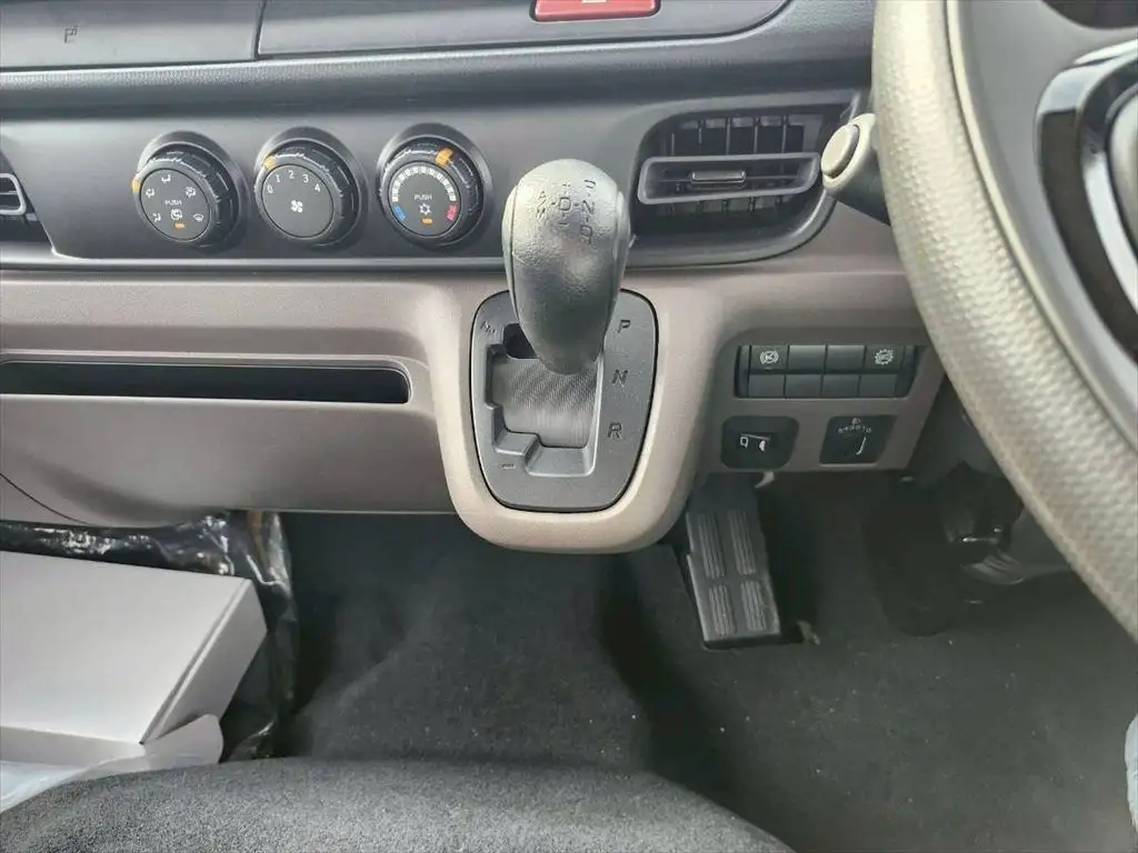 三菱 キャンター  平ボディ 2TG-FBA00 R6｜画像13