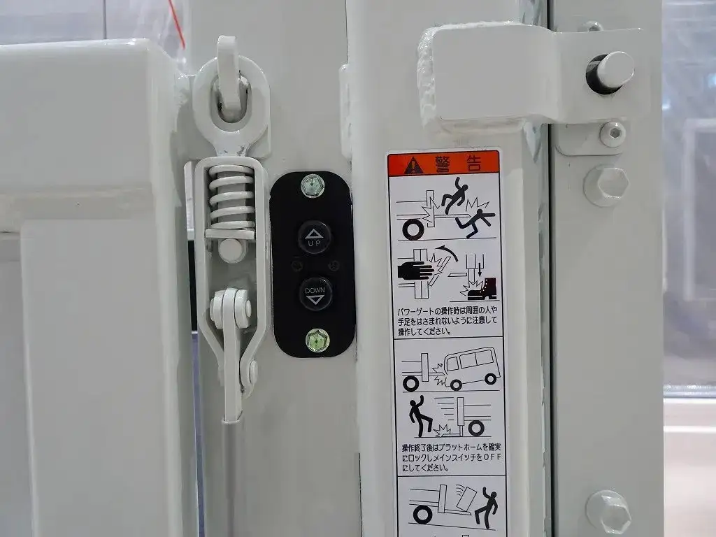 三菱 キャンター  平ボディ 2RG-FBAV0 R7｜画像8