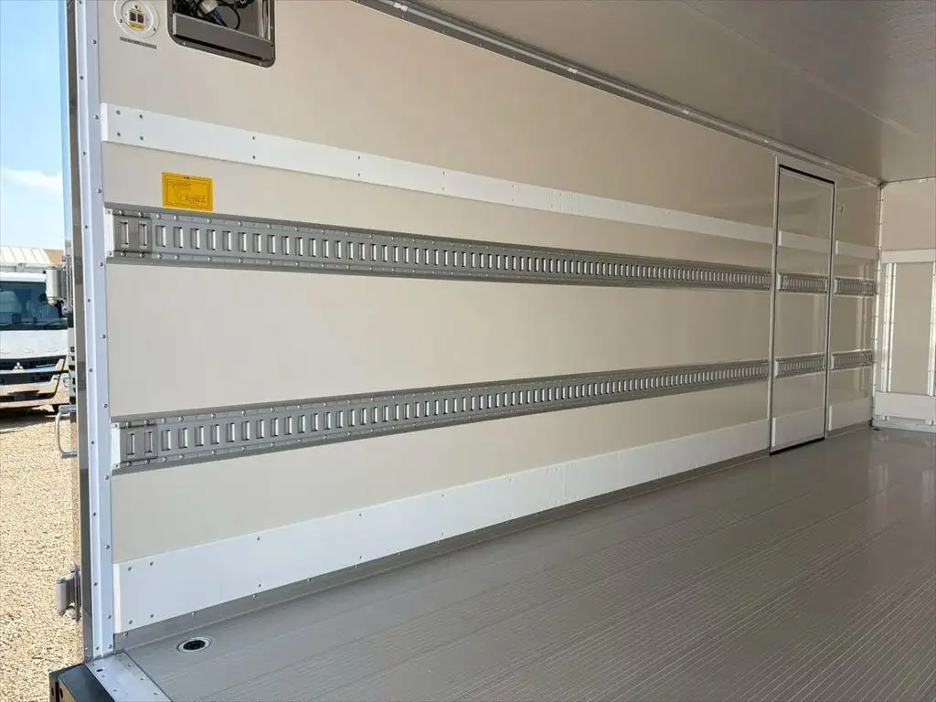 三菱 ファイター  冷凍冷蔵 2KG-FK65F R7｜画像8