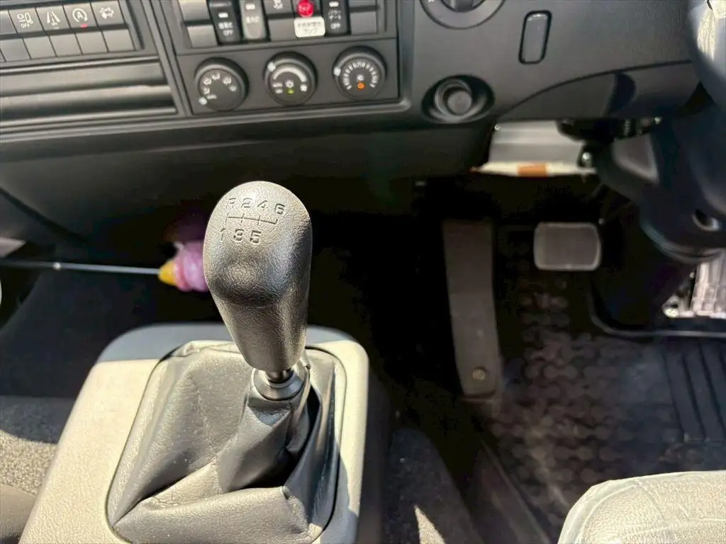 三菱 ファイター  冷凍冷蔵 2KG-FK65F R7｜画像13