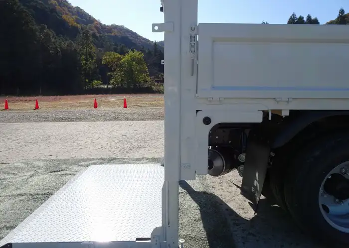 三菱 キャンター  平ボディ 2RG-FBAV0 R7｜画像11